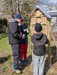 Wildbienen-Nisthilfe Bauaktion des großen Modells 04
